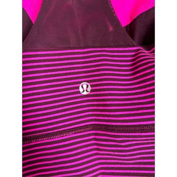 Lululemon women’s halter neck built in bra active tank sz S - Picture 3 of 3